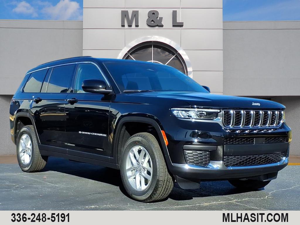 2025 Jeep Grand Cherokee L Laredo's photo