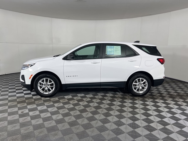 2023 Chevrolet Equinox LS photo 4