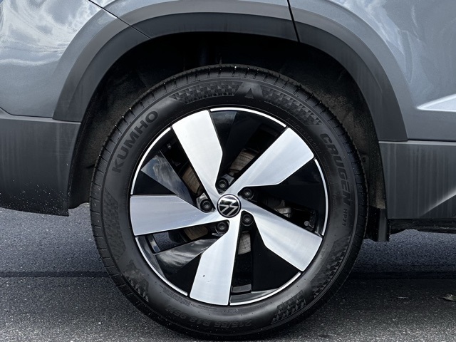 2024 Volkswagen Taos S photo 4