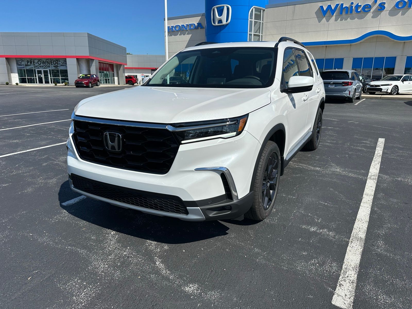 2025 Honda Pilot Touring's photo