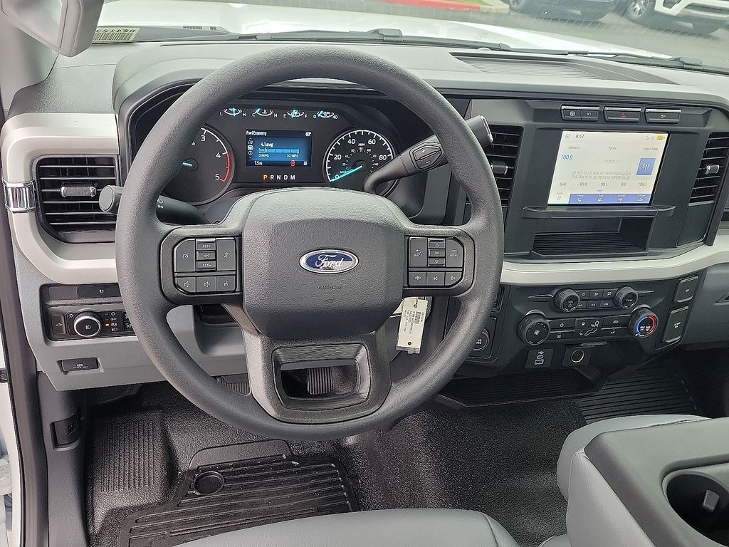 2024 Ford F-350 XL photo 7