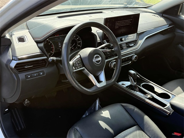 2023 Nissan Altima 2.5 SR photo 2