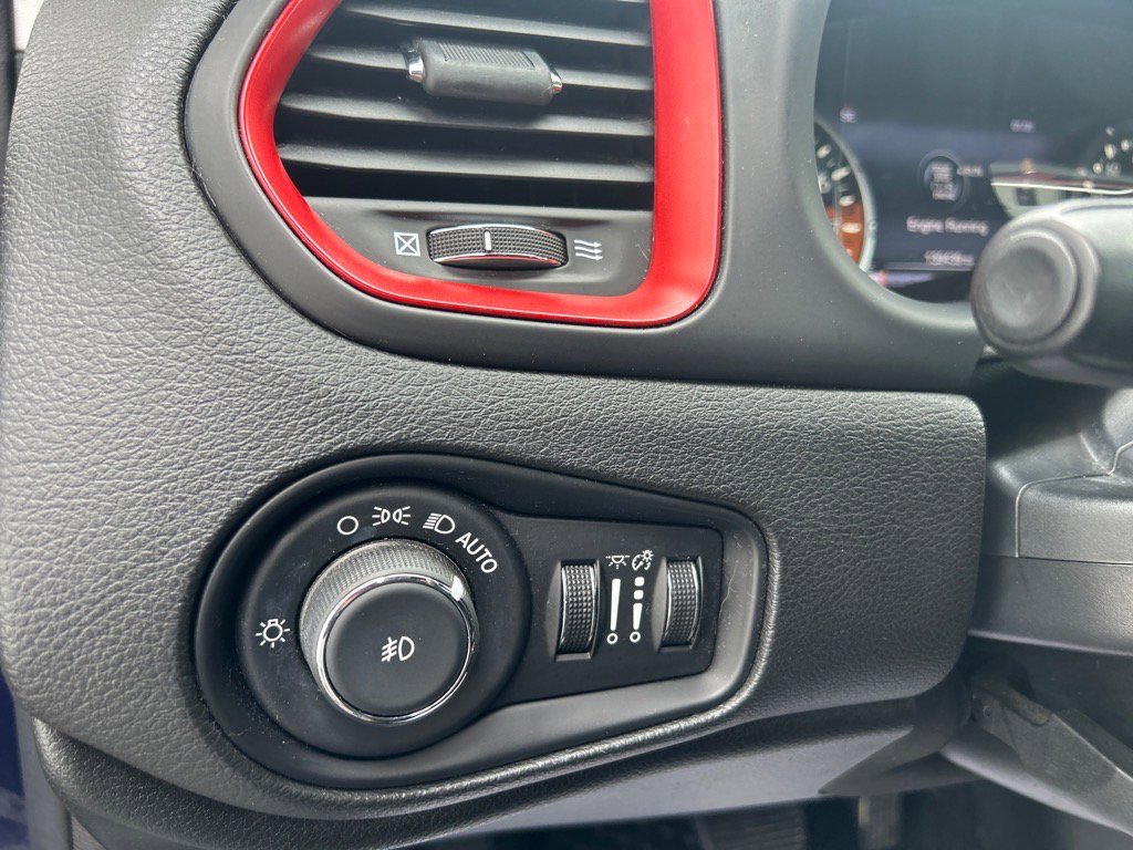 2016 Jeep Renegade Trailhawk photo 17