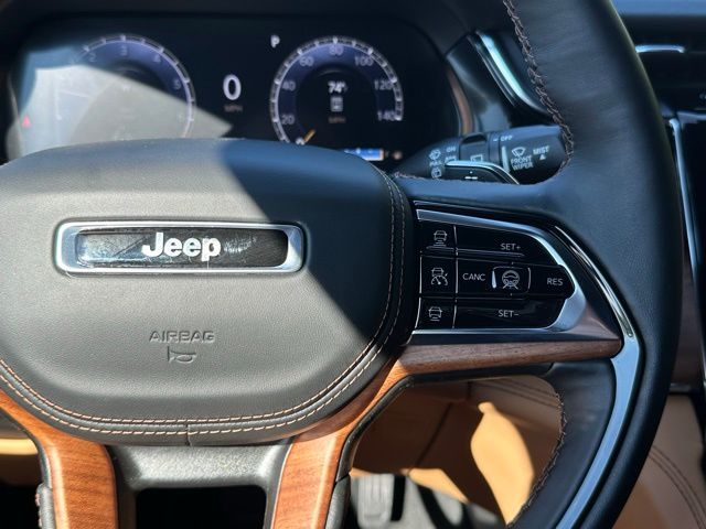 2025 Jeep Grand Cherokee L Summit Reserve photo 19