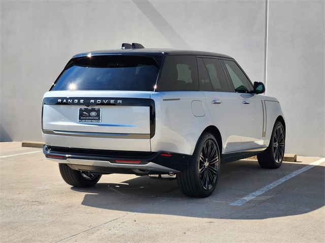 2025 Land Rover Range Rover SE photo 4