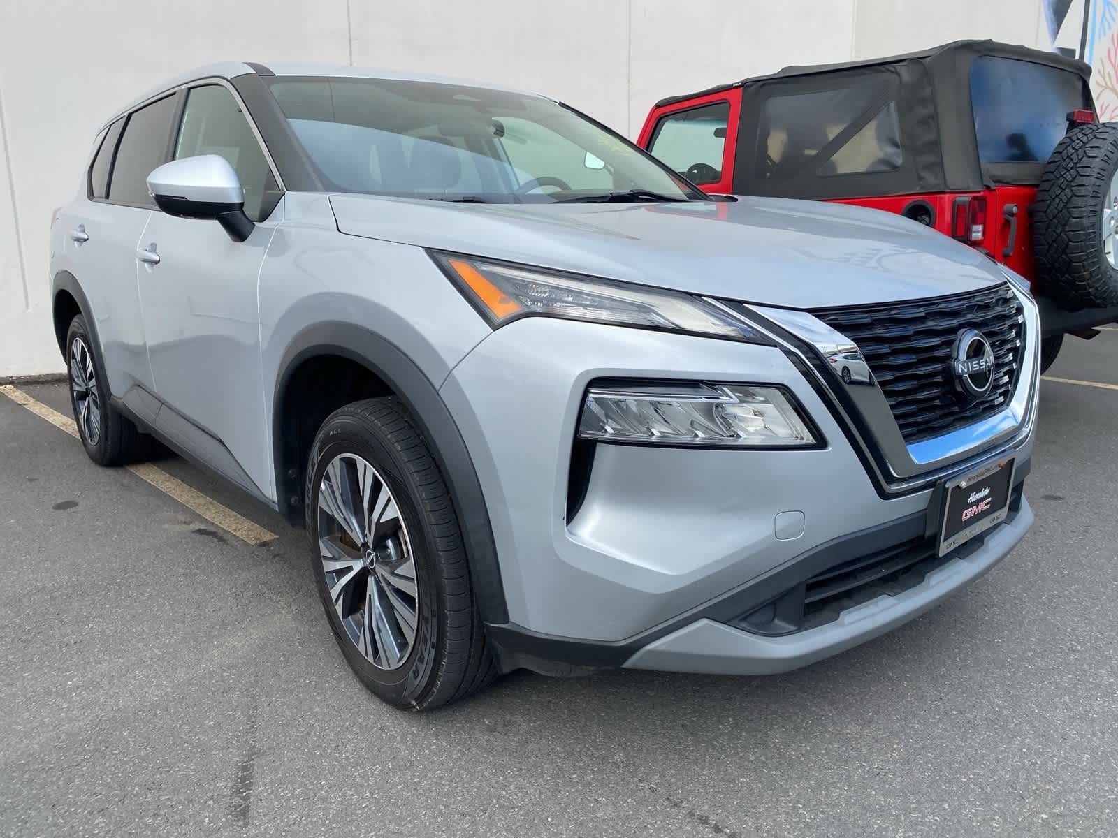 2022 Nissan Rogue SV photo 3