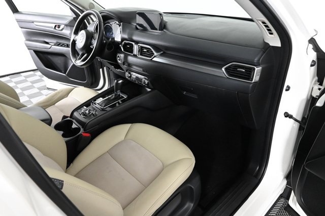 2018 Mazda CX-5 Touring photo 9