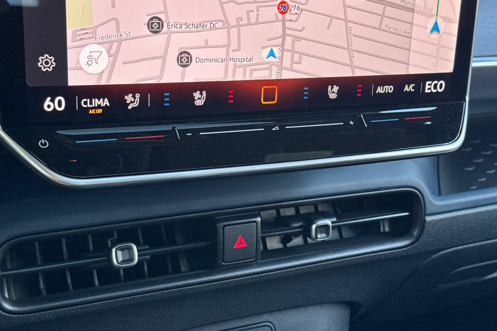 2025 Volkswagen ID. Buzz Pro Plus photo 18