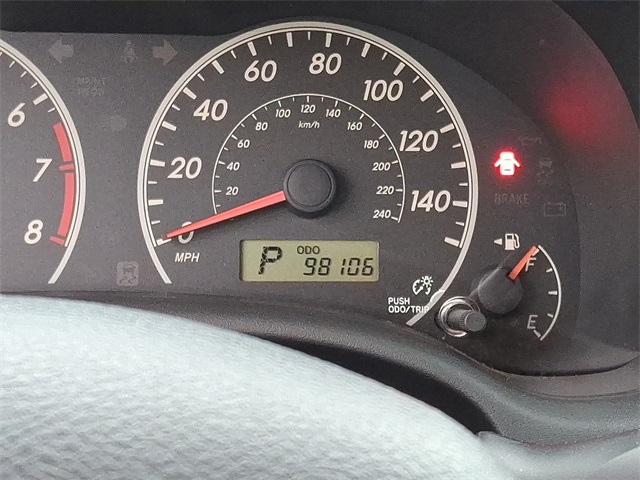 2011 Toyota Corolla LE photo 25