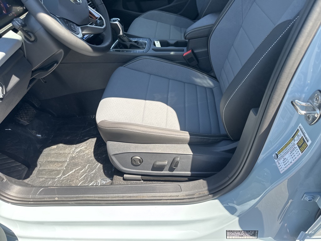 2025 Volkswagen Jetta 1.5T SE photo 13