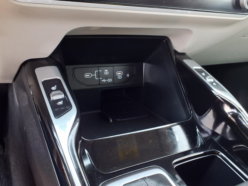2024 Kia Sorento SX photo 17