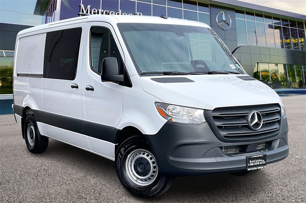 2025 Mercedes-Benz Sprinter Cargo Van Base's photo