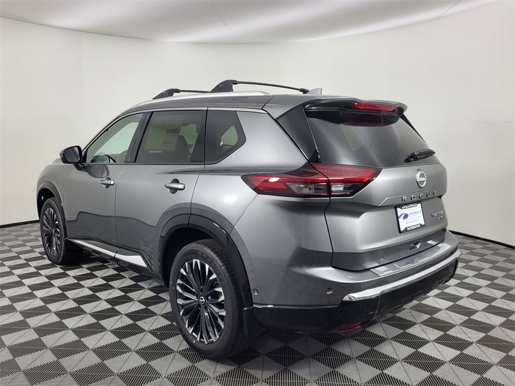 2025 Nissan Rogue Platinum photo 3