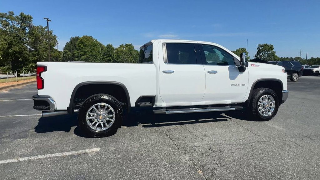 2025 Chevrolet Silverado 2500HD LTZ photo 9