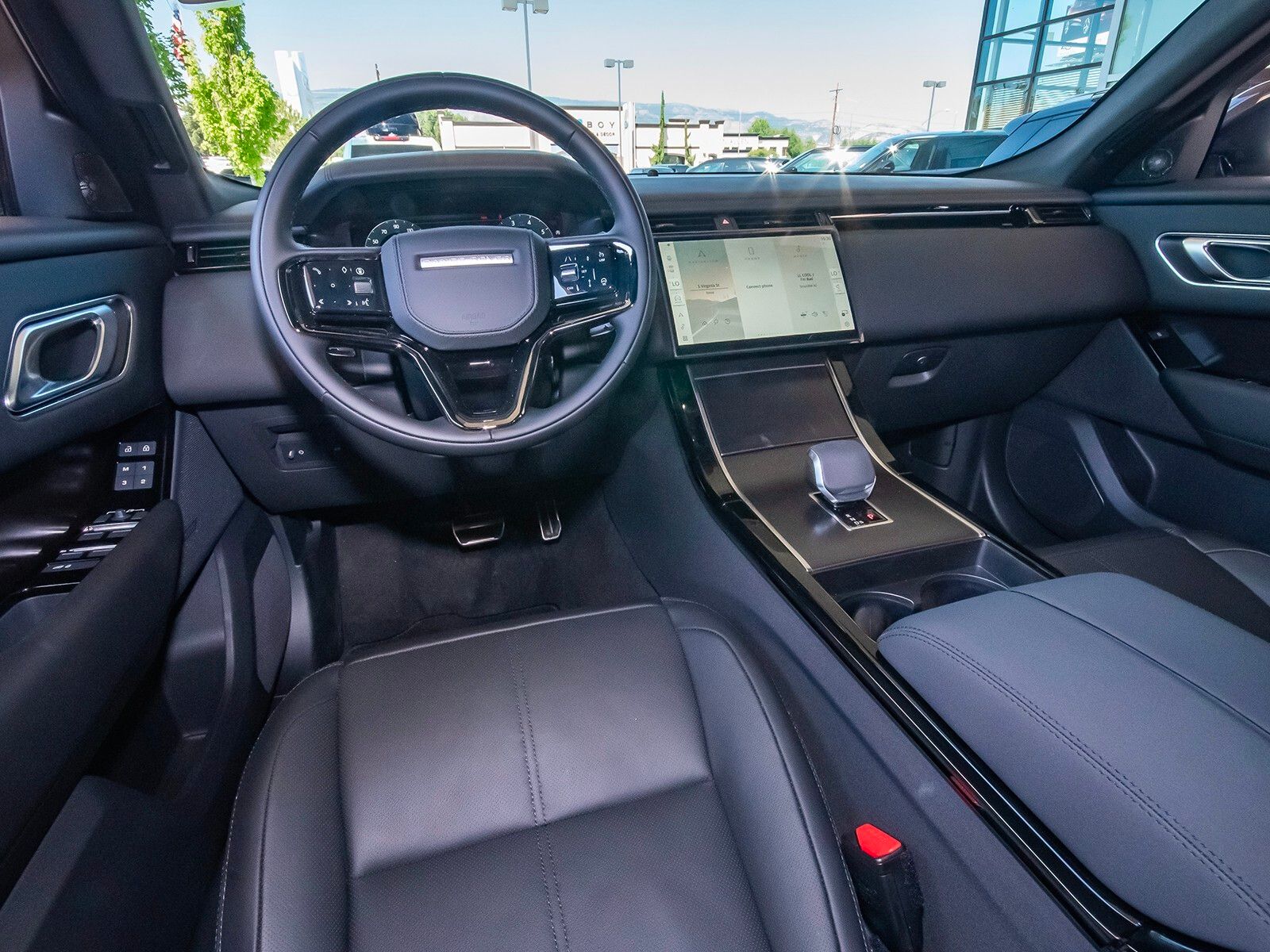 2026 Land Rover Range Rover Velar SE photo 35