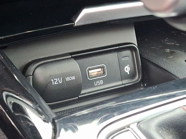 2022 Kia Stinger GT-Line photo 26