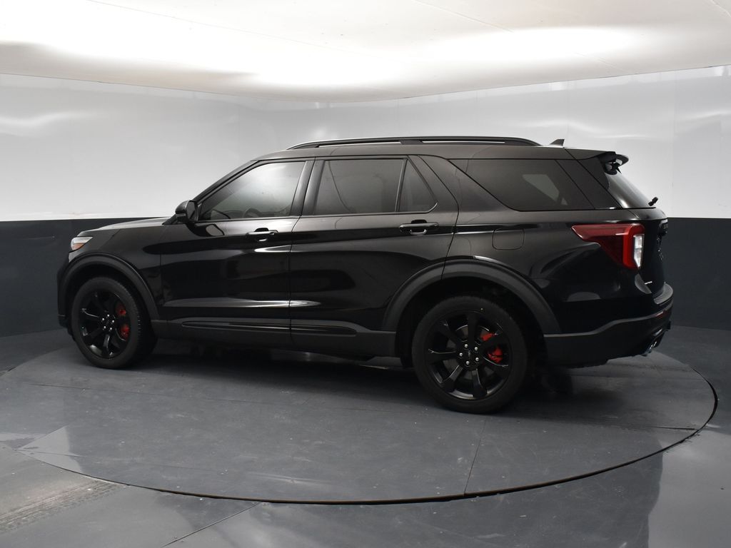 2021 Ford Explorer ST photo 4