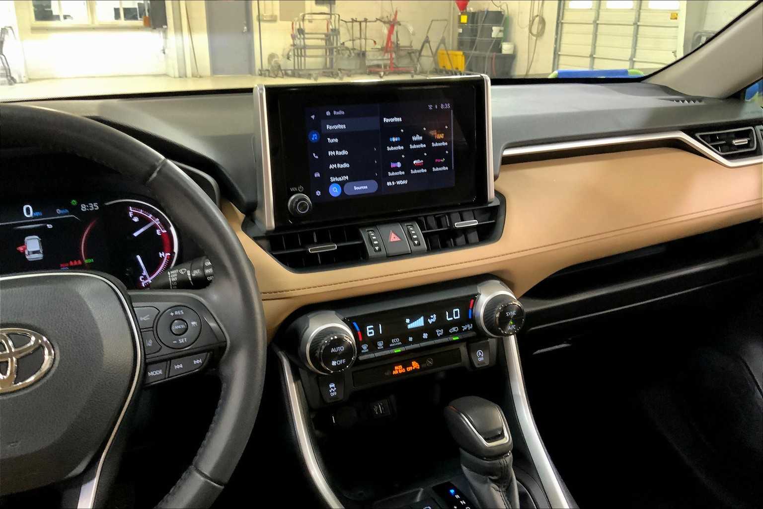 2024 Toyota RAV4 XLE Premium photo 6