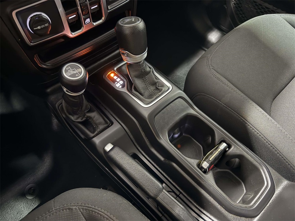 2023 Jeep Gladiator Sport photo 24