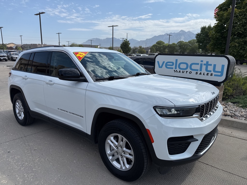 2023 Jeep Grand Cherokee Laredo's photo