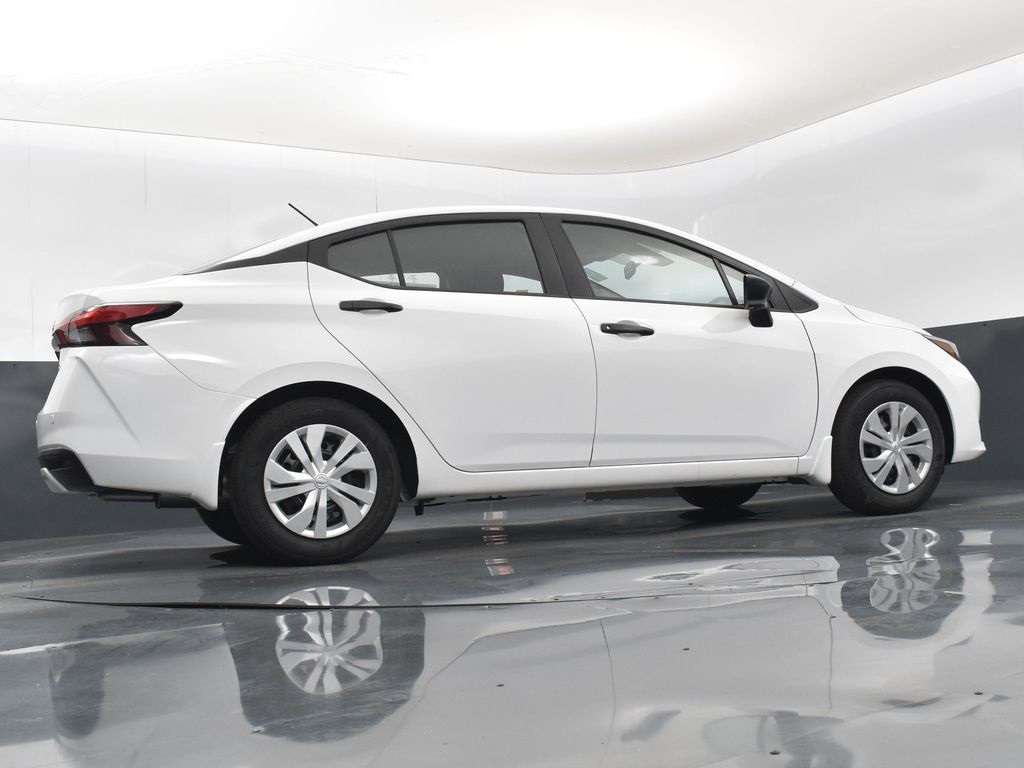 2025 Nissan Versa 1.6 S photo 29