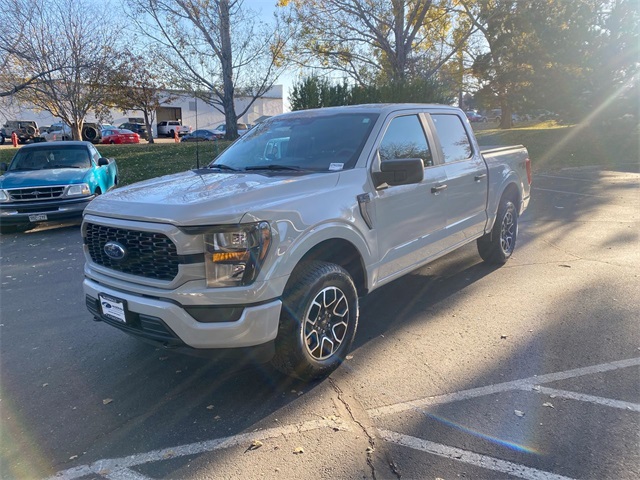2023 Ford F-150 XL's photo