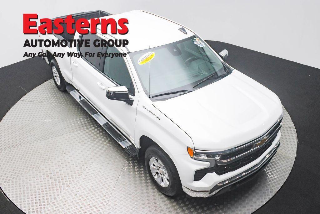 2024 Chevrolet Silverado 1500 LT photo 2