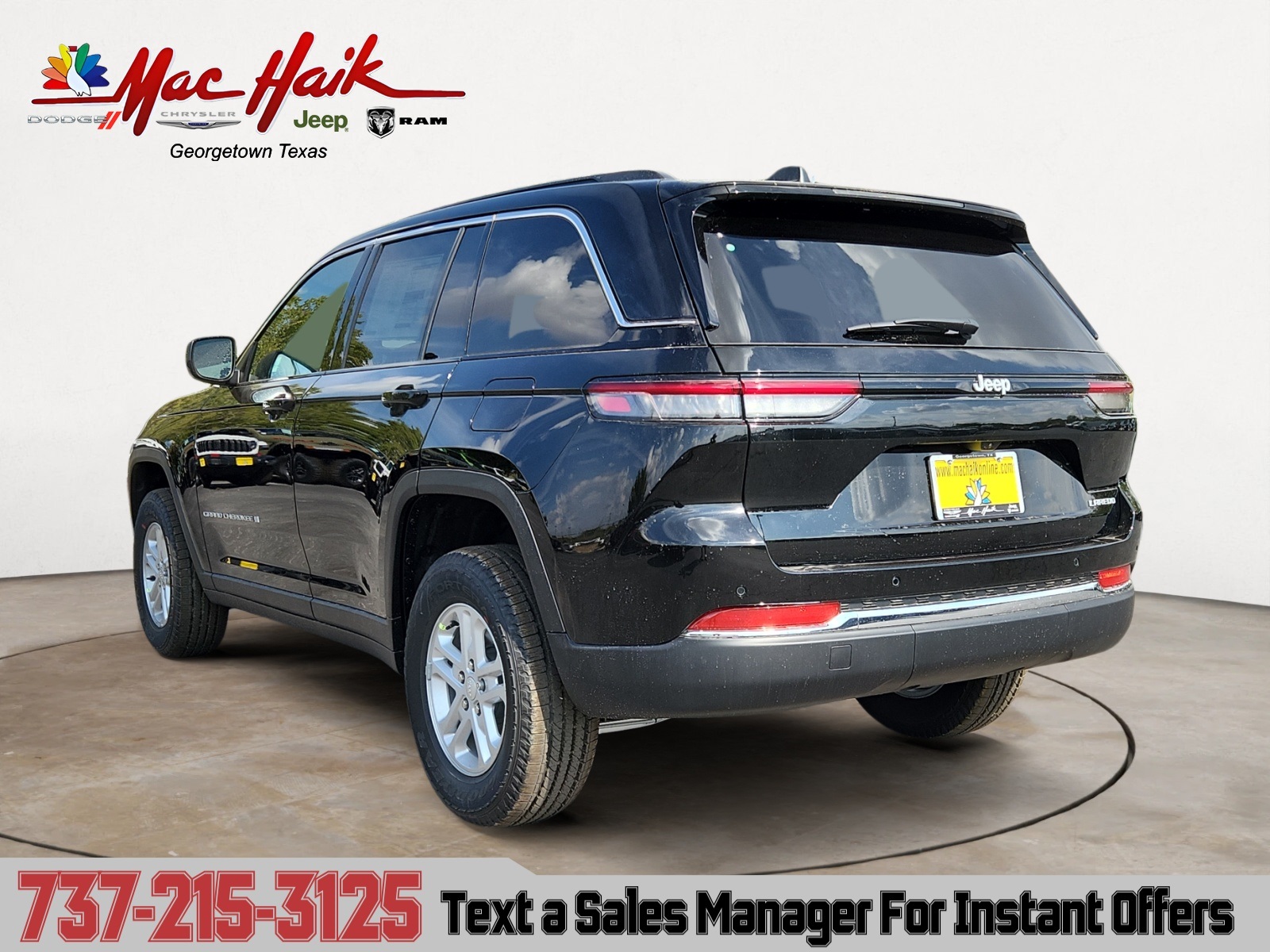 2025 Jeep Grand Cherokee Laredo Altitude photo 2