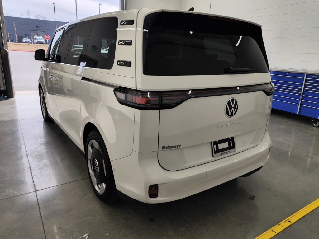 2025 Volkswagen ID. Buzz Pro S photo 3