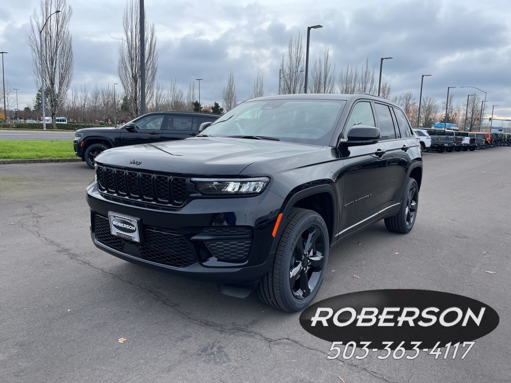 2025 Jeep Grand Cherokee Altitude's photo
