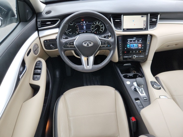 2022 Infiniti QX50 Essential photo 11