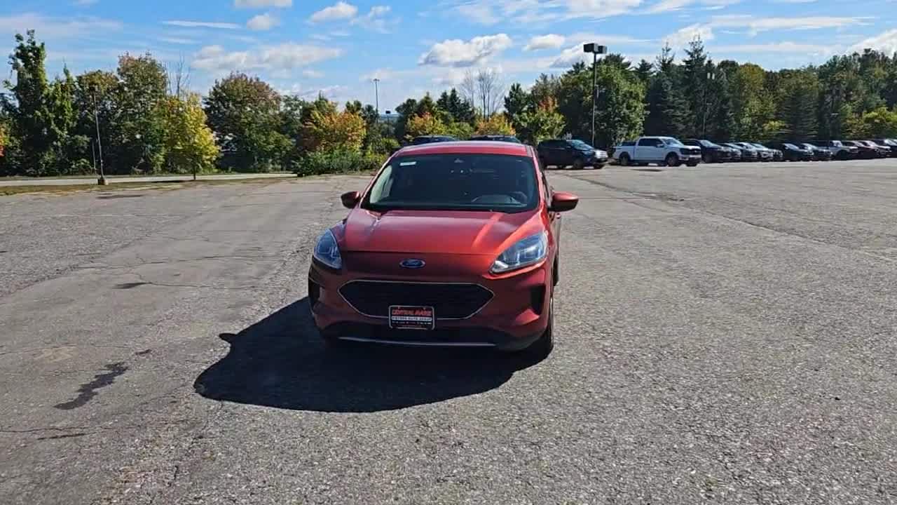 2020 Ford Escape SE photo 3