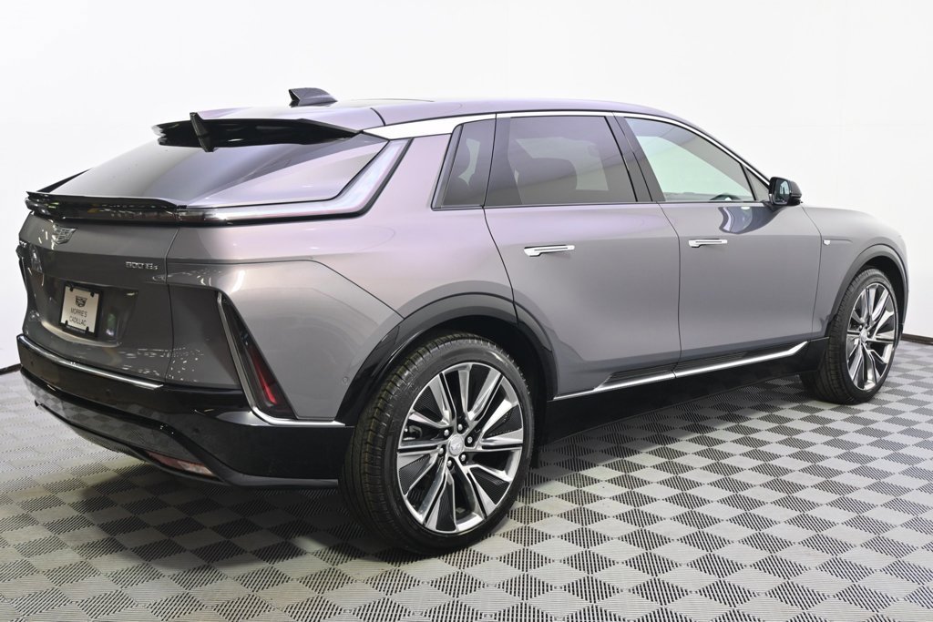 2025 Cadillac Lyriq Luxury photo 7