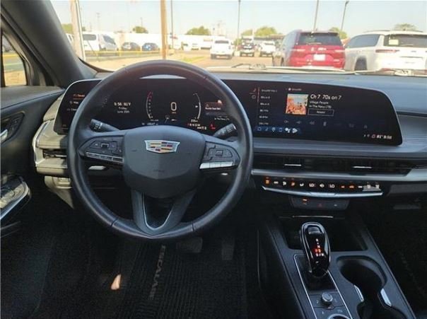 2024 Cadillac XT4 Premium Luxury photo 9