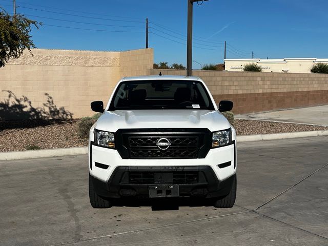 2023 Nissan Frontier S photo 2