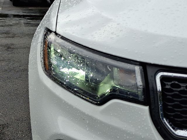 2023 Jeep Compass Latitude Lux photo 9
