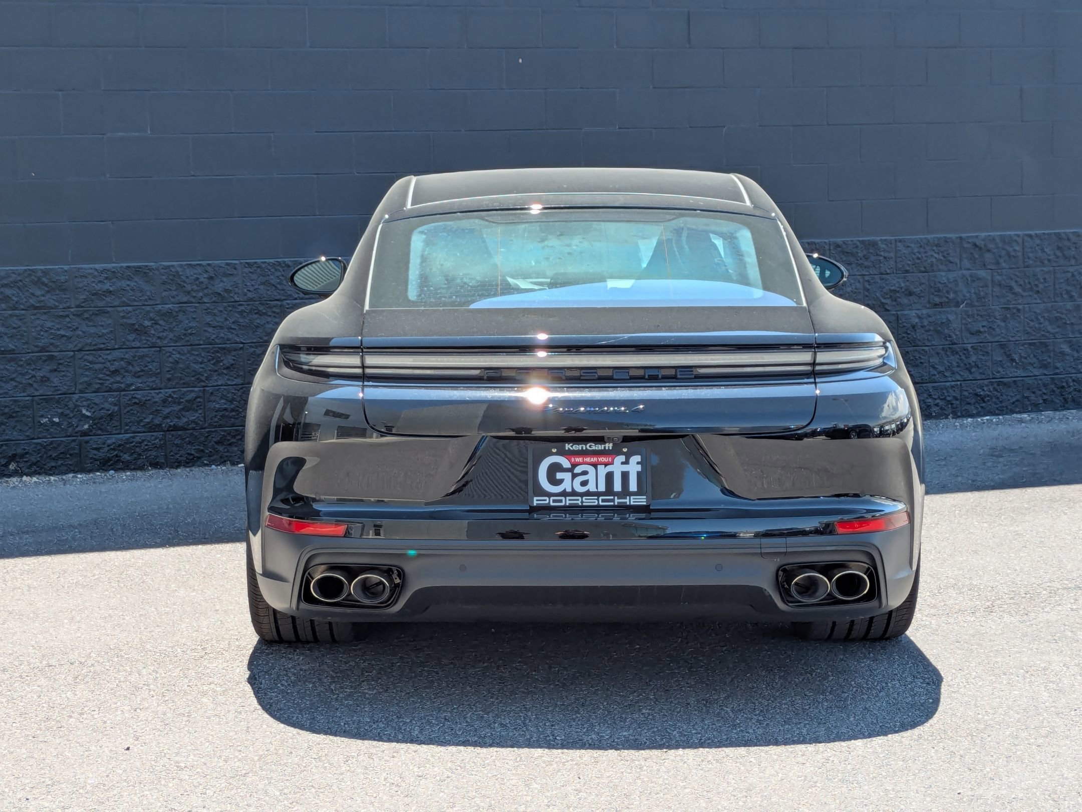 2025 Porsche Panamera 4 photo 9