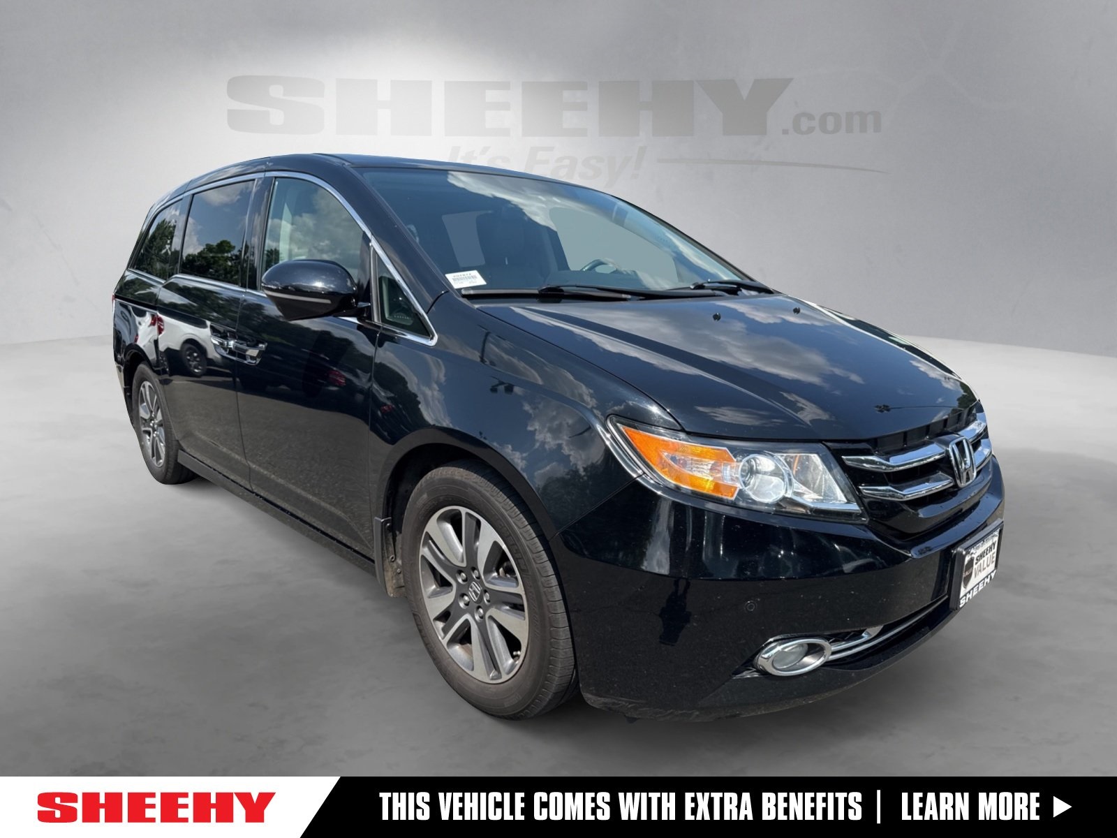 Used 2016 Honda Odyssey Touring with VIN 5FNRL5H99GB015736 for sale in Warrenton, VA