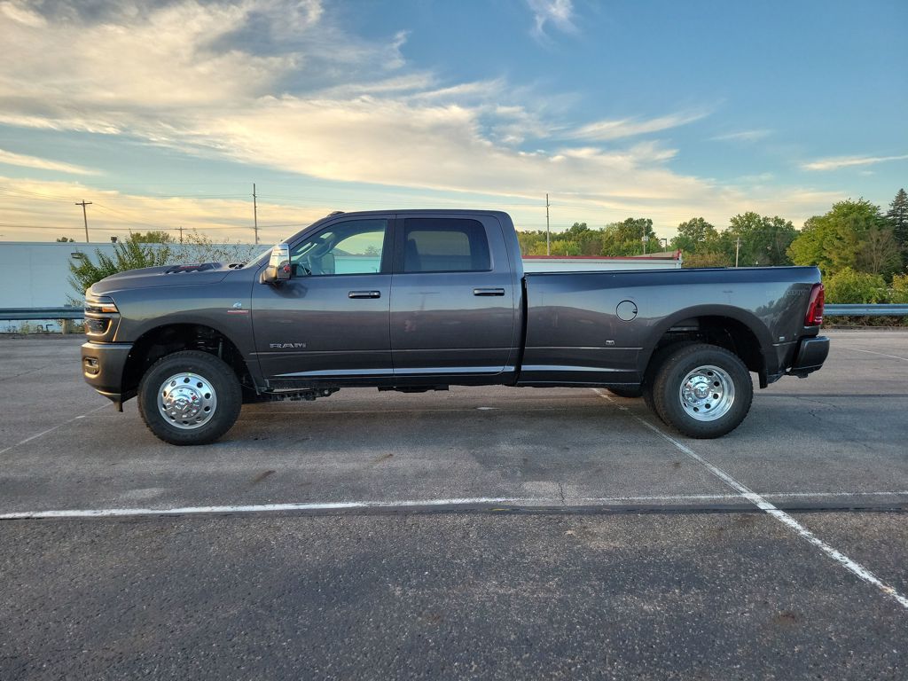 2026 Ram 3500 Laramie photo 4