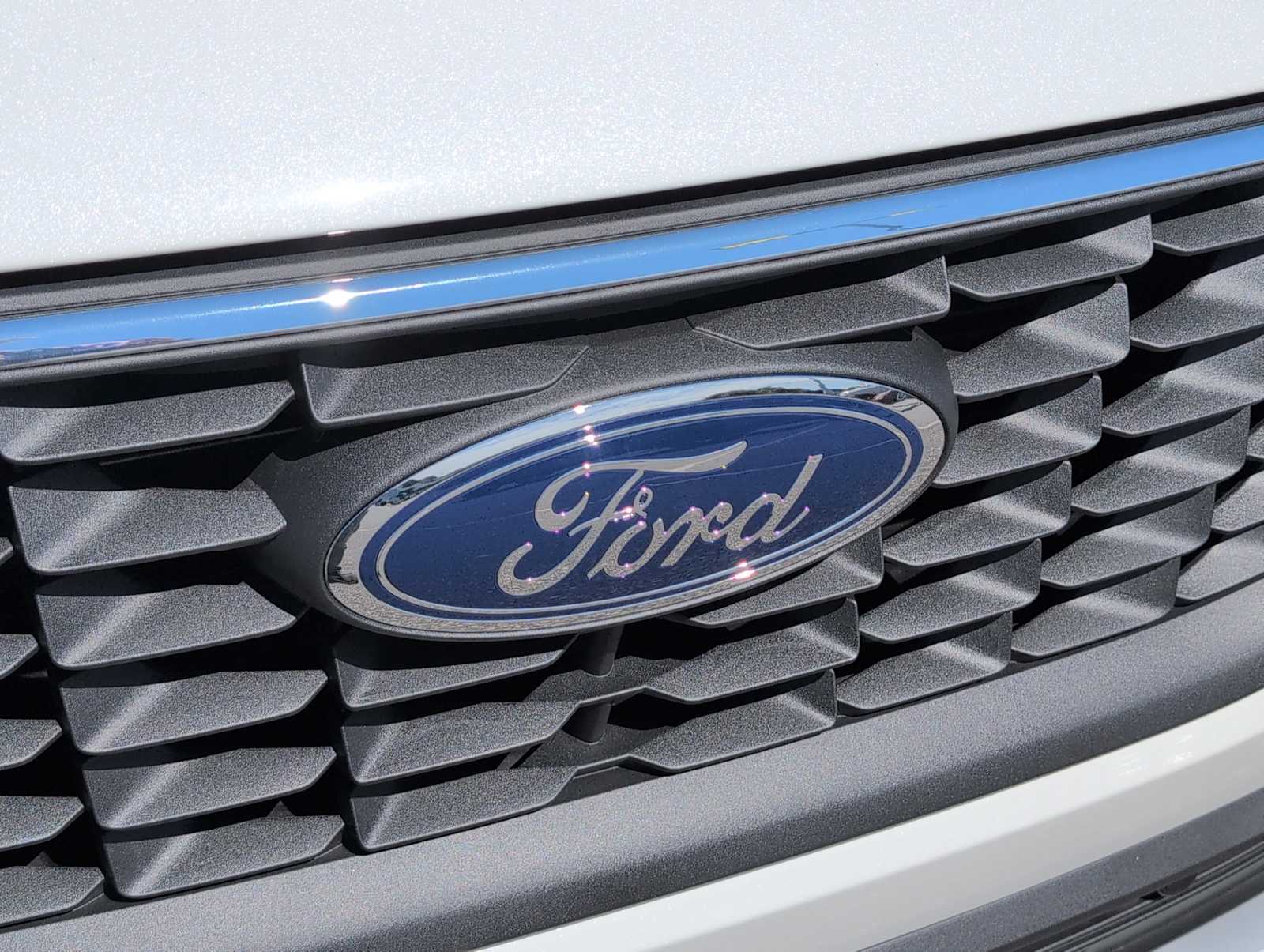 2025 Ford Escape Plug-In Hybrid photo 4