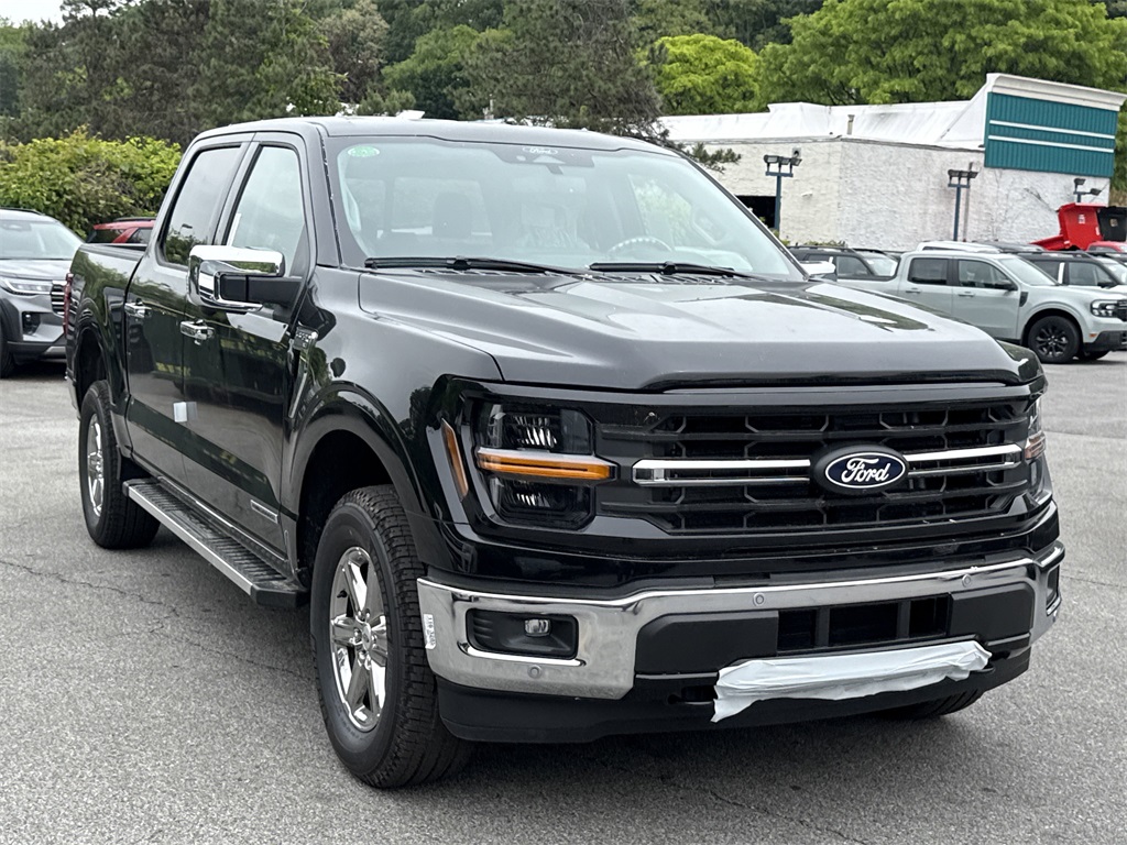 New 2025 Agate Black Metallic Ford XLT image 1