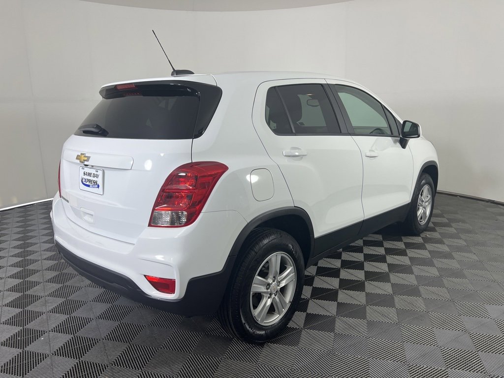 2022 Chevrolet Trax LS photo 21