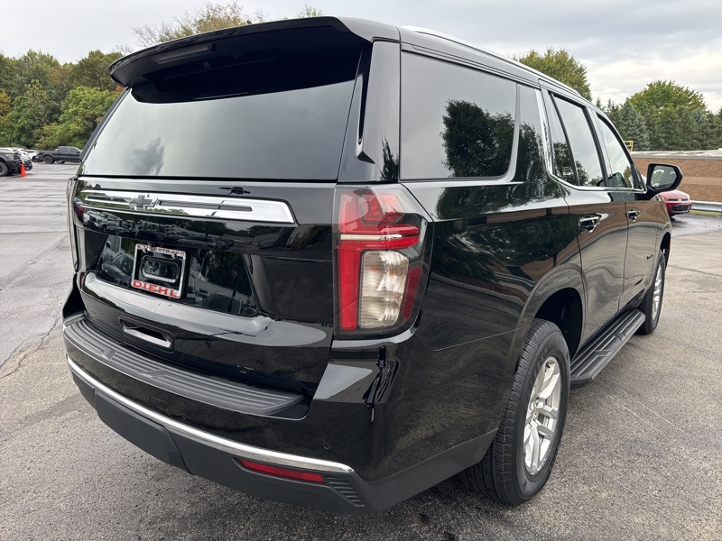 2022 Chevrolet Tahoe LT photo 2
