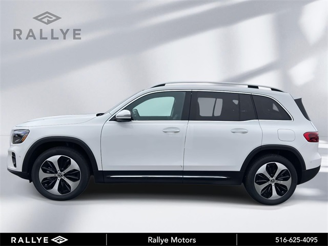 2026 Mercedes Benz GLB 250 4MATIC photo 2