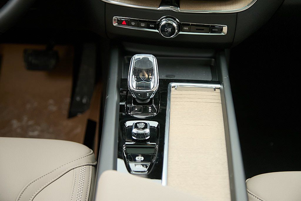 2026 VOLVO XC60 - Image 29