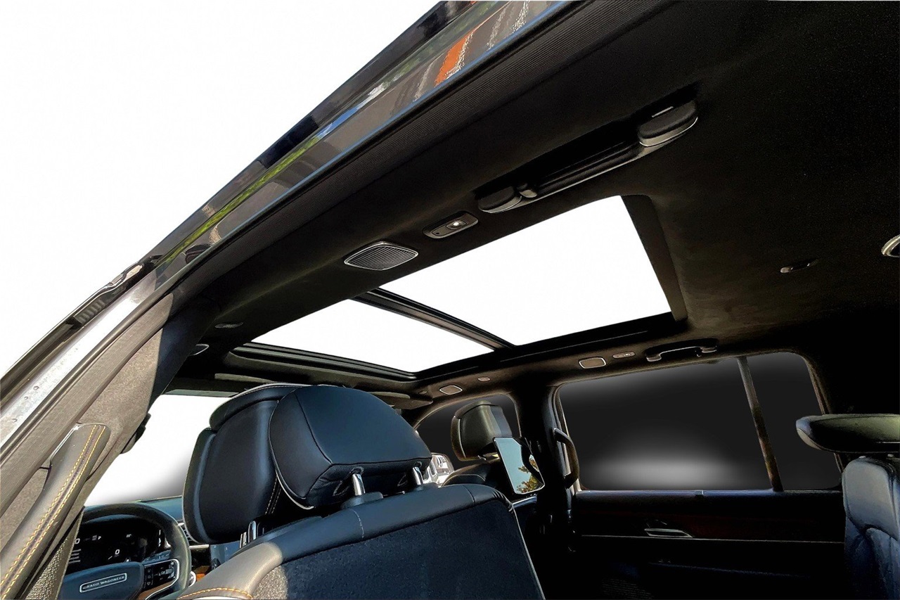 2024 Jeep Grand Wagoneer III photo 14