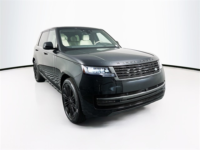 2025 Land Rover Range Rover SE photo 3