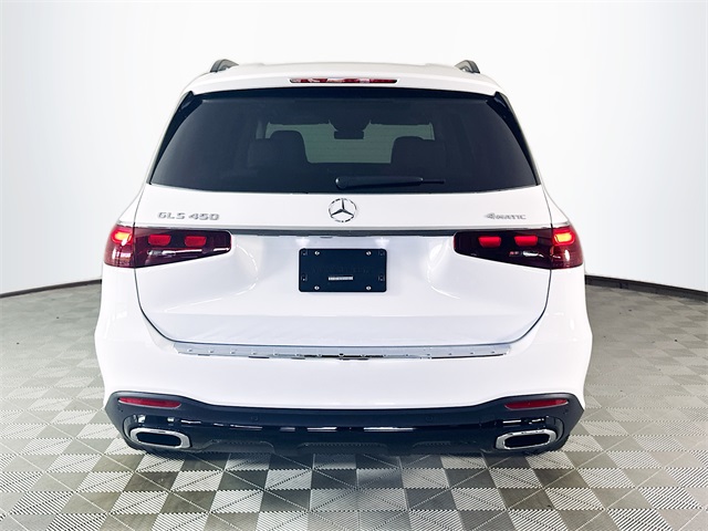 2026 Mercedes Benz GLS 450 4MATIC photo 4