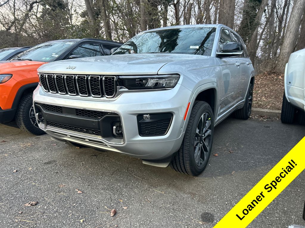 2025 Jeep Grand Cherokee Overland's photo