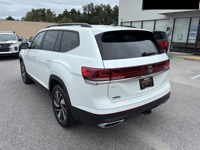 2026 Volkswagen Atlas SE photo 3